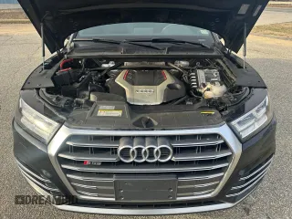 2018 Audi SQ5 Premium Plus z VIN WA1A4AFY3J2055215, wystawiony jako Copart lot #58324245 z przebiegiem 224 607 mil mil oraz Tytuł czysty. Historia ofert i sprzedaży dostępna na DreamBid. Obrazek 7.
