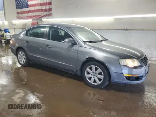 2008 Volkswagen Passat Turbo z VIN WVWJK73C08P045746, wystawiony jako Copart lot #52714265 z przebiegiem 202 420 mil mil oraz Szkoda całkowita • Salvage title. Historia ofert i sprzedaży dostępna na DreamBid. Obrazek 4.