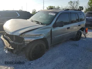2003 GMC Envoy SLE z VIN 1GKDS13S032207693, wystawiony jako Copart lot #54217145 z przebiegiem 88 997 mil mil oraz Szkody całkowita. Historia ofert i sprzedaży dostępna na DreamBid. Obrazek 1.