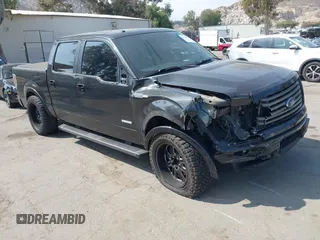2012 Ford F-150 XL z VIN 1FTFW1CT3CFC76811, wystawiony jako IAAI lot #42072474 z przebiegiem 233 449 mil mil oraz . Historia ofert i sprzedaży dostępna na DreamBid. Obrazek 1.