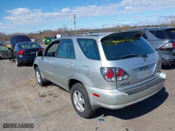 2001 Lexus RX 300 with VIN JTJHF10U610219120, listed as a IAAI auction lot 41820418 with NaN miles. Bid and sale history available at carsss.com. Image 3.