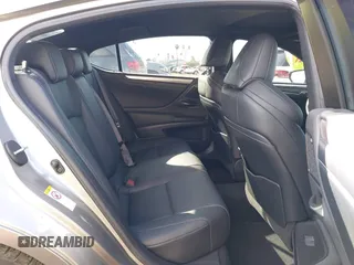 2019 Lexus ES with VIN 58ABZ1B17KU030705, listed as a IAAI auction lot 41754152 with 41,069 mi miles. Bid and sale history available at carsss.com. Image 8.