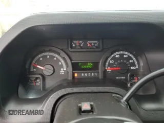 2009 Ford Econoline Passenger XL z VIN 1FBSS31L69DA15433, wystawiony jako Copart lot #59523185 z przebiegiem 338 840 mil mil oraz Czysty tytuł • Clean title. Historia ofert i sprzedaży dostępna na DreamBid. Obrazek 9.