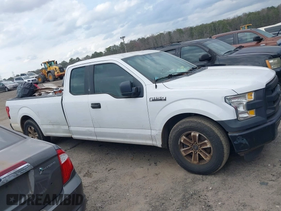 2016 Ford F-150 XL with VIN 1FTEX1CFXGKF29462, listed as a IAAI auction lot 41723301 with 225,174 mi miles and . Bid and sale history available at carsss.com. Image 13.