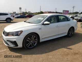 2017 Volkswagen Passat R-Line z VIN 1VWDT7A33HC079620, wystawiony jako Copart lot #71014204 z przebiegiem 61 115 mil mil oraz Szkoda całkowita • Salvage title. Historia ofert i sprzedaży dostępna na DreamBid. Obrazek 1.