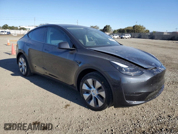 2024 Tesla Model Y with VIN 7SAYGDED4RF017614, listed as a Copart auction lot 88494625 with 11,209 mi miles and Salvage title. Bid and sale history available at DreamBid. Image 4.