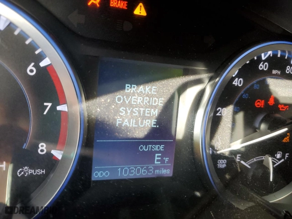 2016 Toyota Highlander LE with VIN 5TDZARFH5GS018426, listed as a Copart auction lot 42460615 with 103,063 mi miles and Salvage Title. Bid and sale history available at carsss.com. Image 9.
