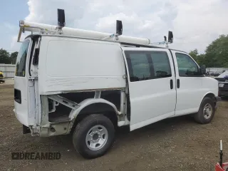 2019 Chevrolet Express Cargo Van with VIN 1GCWGAFG5K1299451, listed as a Copart auction lot 65785654 with 22,343 mi miles and Salvage Title. Bid and sale history available at carsss.com. Image 3.