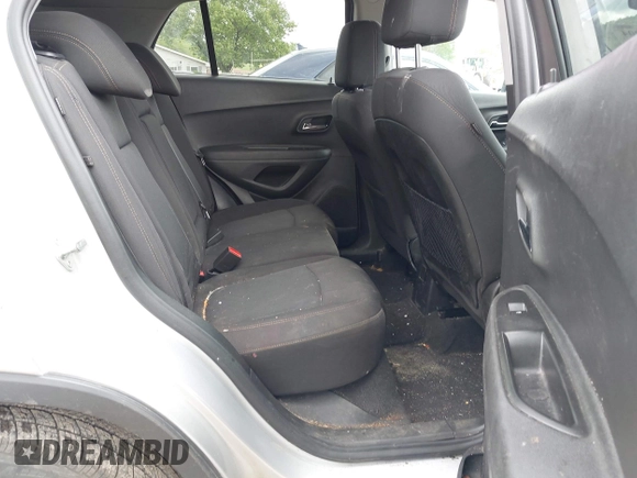 2019 Chevrolet Trax LT z VIN 3GNCJLSB4KL256651, wystawiony jako IAAI lot #42179904 z przebiegiem 132 143 mil mil oraz . Historia ofert i sprzedaży dostępna na DreamBid. Obrazek 8.