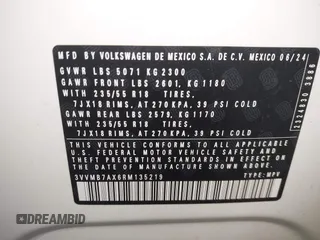 2024 Volkswagen Tiguan SE with VIN 3VVMB7AX6RM135219, listed as a IAAI auction lot 42311133 with 7,885 mi miles and . Bid and sale history available at DreamBid. Image 9.