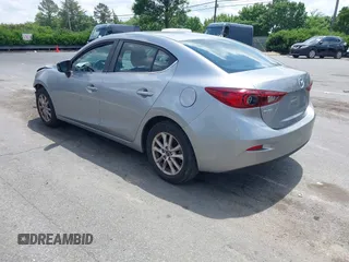 2016 Mazda 3 i Sport z VIN JM1BM1U78G1311190, wystawiony jako IAAI lot #42277252 z przebiegiem 237 392 mil mil oraz . Historia ofert i sprzedaży dostępna na DreamBid. Obrazek 3.