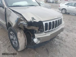 2005 Jeep Grand Cherokee Limited with VIN 1J4HR58215C594853, listed as a IAAI auction lot 41738549 with NaN miles. Bid and sale history available at carsss.com. Image 6.