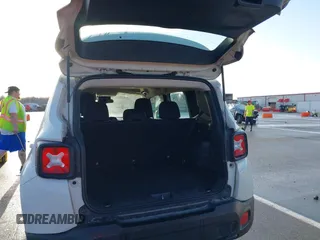2018 Jeep Renegade Sport z VIN ZACCJBAB5JPJ51365, wystawiony jako IAAI lot #39137514 z przebiegiem 131 256 mil mil oraz . Historia ofert i sprzedaży dostępna na DreamBid. Obrazek 18.