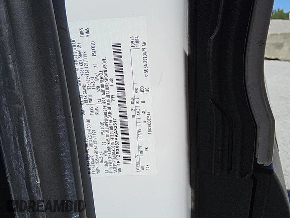 2023 Ford Transit Cargo z VIN 1FTBR3X82PKA82517, wystawiony jako Copart lot #75703934 z przebiegiem 34 304 mil mil oraz Czysty tytuł • Clean title. Historia ofert i sprzedaży dostępna na DreamBid. Obrazek 12.