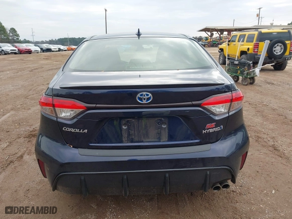 2024 Toyota Corolla Hybrid LE with VIN JTDBCMFE3RJ027484, listed as a IAAI auction lot 41575168 with 17,677 mi miles. Bid and sale history available at carsss.com. Image 16.