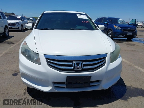 2011 Honda Accord EX z VIN 1HGCP2F72BA136850, wystawiony jako IAAI lot #42316773 z przebiegiem 154 168 mil mil oraz . Historia ofert i sprzedaży dostępna na DreamBid. Obrazek 13.