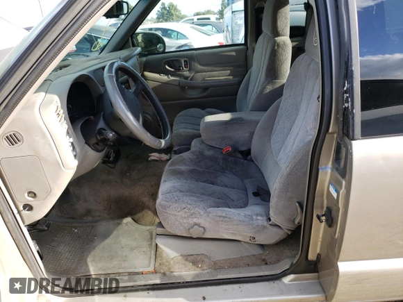 2001 GMC Sonoma SLS w/1SG Pkg with VIN 1GTCS19W318106014, listed as a Copart auction lot 42437444 with 152,169 mi miles and Salvage Title. Bid and sale history available at carsss.com. Image 7.