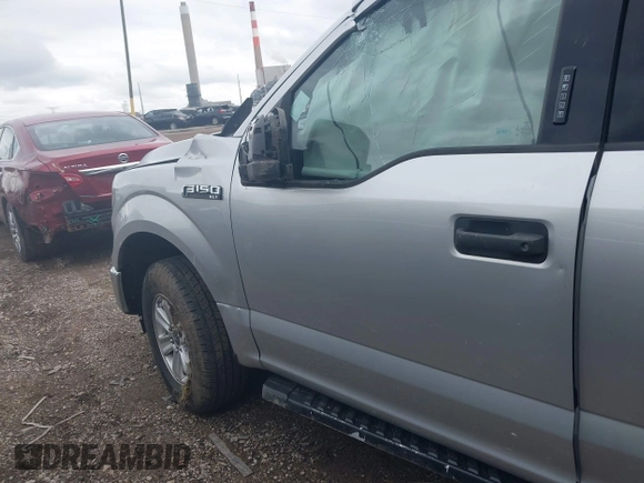 2017 Ford F-150 XL z VIN 1FTEW1EF2HFB68108, wystawiony jako IAAI lot #42352905 z przebiegiem 119 277 mil mil oraz . Historia ofert i sprzedaży dostępna na DreamBid. Obrazek 13.