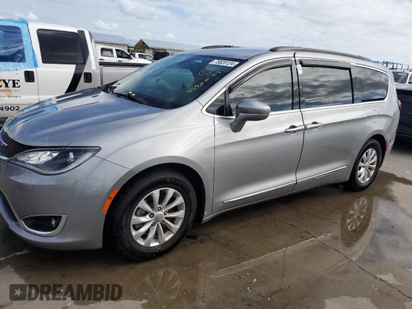 2017 Chrysler Pacifica Touring L with VIN 2C4RC1BG2HR552731, listed as a Copart auction lot 75826124 with Not Provided miles and Salvage Title. Bid and sale history available at DreamBid. Image 1.