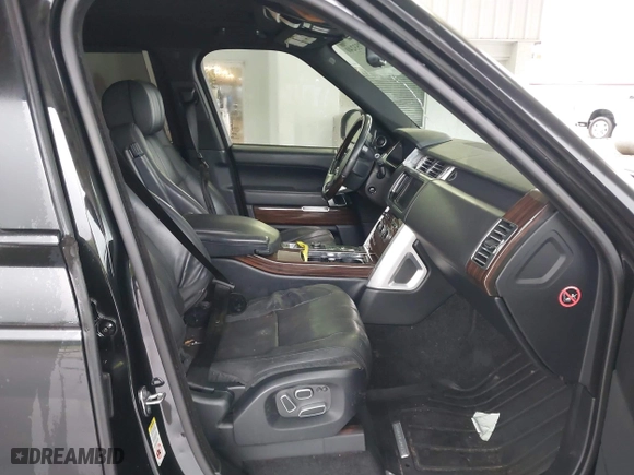 2015 Land Rover Range Rover Supercharged with VIN SALGS3TF4FA214673, listed as a IAAI auction lot 41753240 with 61,450 mi miles. Bid and sale history available at carsss.com. Image 5.