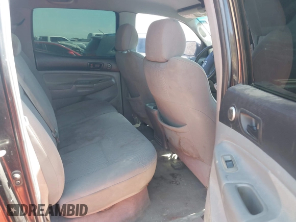 2008 Toyota Tacoma PreRunner with VIN 5TEJU62NX8Z478796, listed as a IAAI auction lot 41563582 with 322,746 mi miles. Bid and sale history available at carsss.com. Image 8.