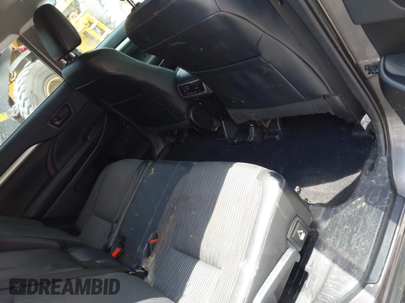 2019 Toyota Highlander LE with VIN 5TDBZRFH5KS722354, listed as a IAAI auction lot 42252775 with 97,141 mi miles and . Bid and sale history available at DreamBid. Image 8.