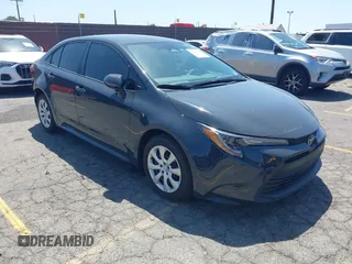 2023 Toyota Corolla LE z VIN 5YFB4MDE4PP045288, wystawiony jako IAAI lot #42309123 z przebiegiem 28 350 mil mil oraz . Historia ofert i sprzedaży dostępna na DreamBid. Obrazek 1.