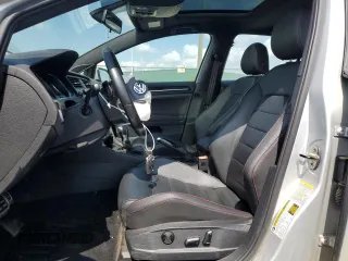 2015 Volkswagen GTI S z VIN 3VW4T7AU6FM007685, wystawiony jako Copart lot #56169715 z przebiegiem 73 398 mil mil oraz Szkoda całkowita • Salvage title. Historia ofert i sprzedaży dostępna na DreamBid. Obrazek 7.