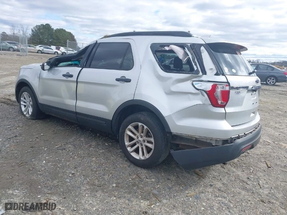 2017 Ford Explorer with VIN 1FM5K7B83HGA84194, listed as a IAAI auction lot 41222950 with 102,927 mi miles. Bid and sale history available at carsss.com. Image 3.