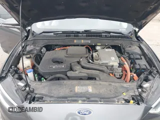 2017 Ford Fusion Energi SE with VIN 3FA6P0PU9HR227932, listed as a IAAI auction lot 42177500 with 106,938 mi miles. Bid and sale history available at carsss.com. Image 10.