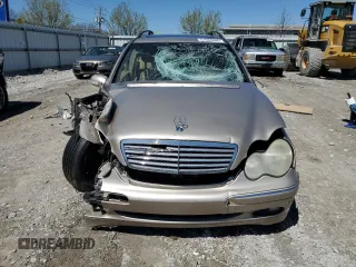 2003 Mercedes-Benz C 240 z VIN WDBRH81J03F424333, wystawiony jako Copart lot #51584265 z przebiegiem 269 394 mil mil oraz Szkody całkowita. Historia ofert i sprzedaży dostępna na DreamBid. Obrazek 5.
