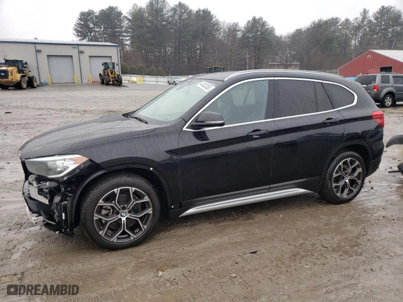 2021 BMW X1 xDrive28i with VIN WBXJG9C09M5U19993, listed as a Copart auction lot 43452455 with 17,040 mi miles and Salvage Title. Bid and sale history available at carsss.com. Image 1.