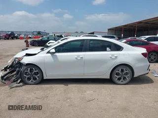 2021 Kia Forte LXS с VIN 3KPF24AD5ME378373, выставлен на аукционе IAAI как лот 42117497 с пробегом 66 934 миль миль и . История ставок и продаж доступна на DreamBid. Изображение 14.