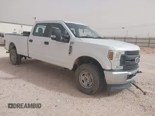 2018 Ford Super Duty F-250 SRW XL with VIN 1FT7W2B68JEC20095, listed as a IAAI auction lot 41776470 with 186,366 mi miles. Bid and sale history available at carsss.com. Image 1.