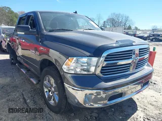 2018 Ram 1500 Big Horn z VIN 3C6RR7LT6JG135788, wystawiony jako IAAI lot #41823577 z przebiegiem 85 205 mil mil oraz . Historia ofert i sprzedaży dostępna na DreamBid. Obrazek 1.
