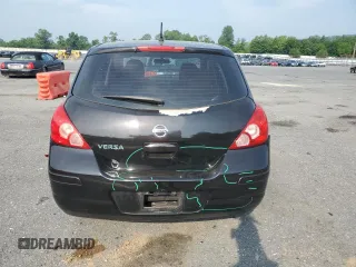 2011 Nissan Versa S z VIN 3N1BC1CP4BL509998, wystawiony jako Copart lot #58521975 z przebiegiem 118 689 mil mil oraz Szkoda całkowita • Salvage title. Historia ofert i sprzedaży dostępna na DreamBid. Obrazek 6.