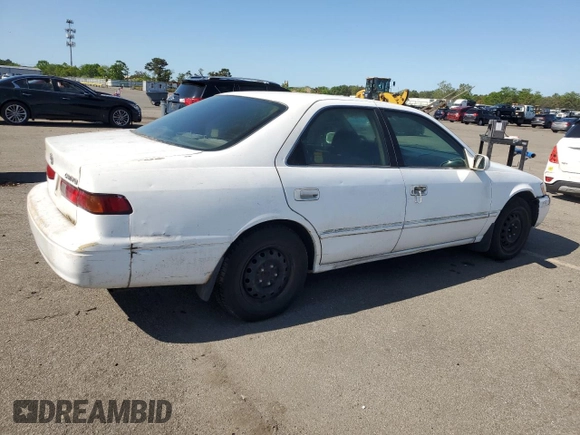 1999 Toyota Camry LE z VIN 4T1BG22K7XU440181, wystawiony jako Copart lot #59304385 z przebiegiem 113 864 mil mil oraz Czysty tytuł • Clean title. Historia ofert i sprzedaży dostępna na DreamBid. Obrazek 3.
