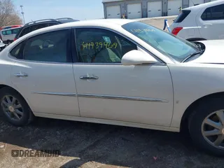 2007 Buick LaCrosse CXL with VIN 2G4WD582171243893, listed as a IAAI auction lot 41939469 with 82,218 mi miles. Bid and sale history available at carsss.com. Image 14.