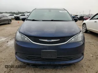 2018 Chrysler Pacifica Touring with VIN 2C4RC1DG4JR252255, listed as a Copart auction lot 51083805 with 119,563 mi miles and Clean title. Bid and sale history available at DreamBid. Image 5.