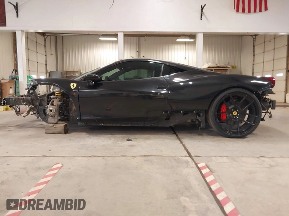2011 Ferrari 458 Italia z VIN ZFF67NFA7B0178589, wystawiony jako IAAI lot #41285530 z przebiegiem 9226 mil mil oraz . Historia ofert i sprzedaży dostępna na DreamBid. Obrazek 15.