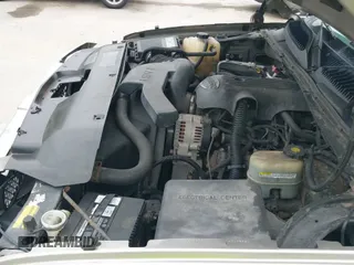 2002 Chevrolet Avalanche with VIN 3GNEK13T12G216666, listed as a IAAI auction lot 43038291 with 166,367 mi miles and . Bid and sale history available at DreamBid. Image 20.