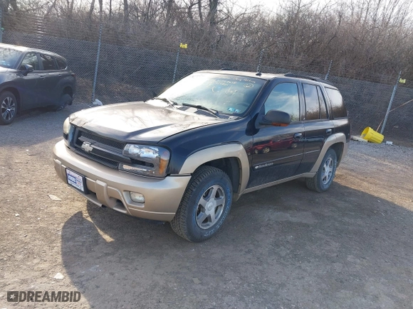 2004 Chevrolet TrailBlazer LS with VIN 1GNDT13S742304861, listed as a IAAI auction lot 41597648 with 126,526 mi miles. Bid and sale history available at carsss.com. Image 2.
