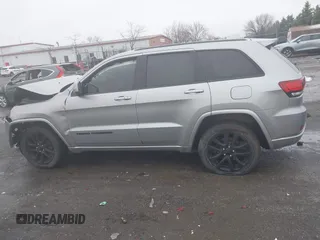 2017 Jeep Grand Cherokee Laredo with VIN 1C4RJFAG2HC927028, listed as a IAAI auction lot 41998255 with 109,569 mi miles and . Bid and sale history available at DreamBid. Image 14.