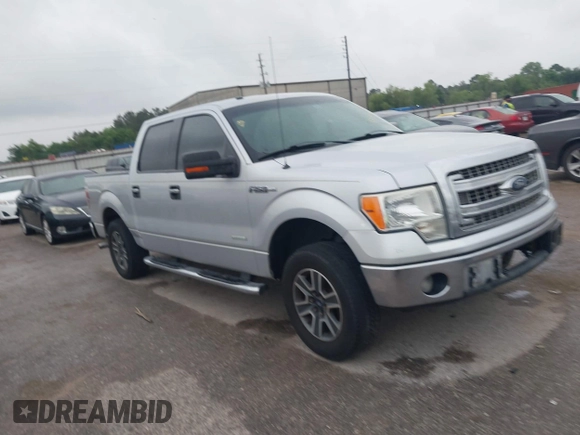 2013 Ford F-150 XL with VIN 1FTFW1CT0DKE03085, listed as a IAAI auction lot 42101522 with 266,770 mi miles and . Bid and sale history available at carsss.com. Image 1.