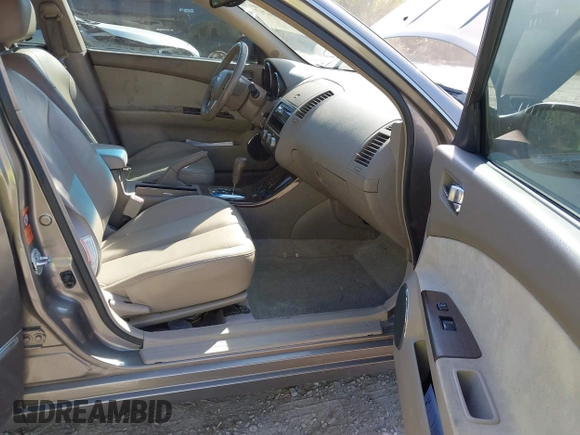 2005 Nissan Altima SE with VIN 1N4BL11E75C117733, listed as a IAAI auction lot 41516717 with 167,370 mi miles. Bid and sale history available at carsss.com. Image 5.