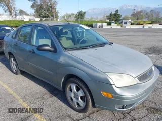 2006 Ford Focus S with VIN 1FAFP34N66W109359, listed as a IAAI auction lot 41975720 with 229,870 mi miles and . Bid and sale history available at carsss.com. Image 1.