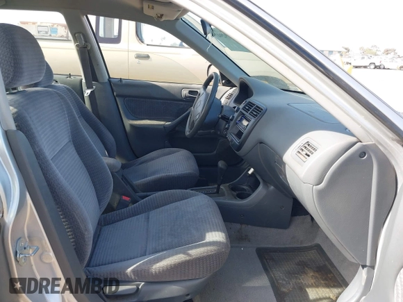 2000 Honda Civic VP with VIN 2HGEJ6616YH581681, listed as a IAAI auction lot 41392947 with 138,022 mi miles. Bid and sale history available at carsss.com. Image 5.