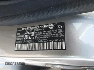 2012 Mercedes-Benz C-Class C 250 Sport with VIN WDDGF4HB4CR205725, listed as a IAAI auction lot 41963335 with 189,187 mi miles. Bid and sale history available at carsss.com. Image 9.