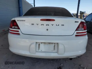 2005 Dodge Stratus SXT z VIN 1B3EL46XX5N601131, wystawiony jako Copart lot #52781045 z przebiegiem 129 089 mil mil oraz Szkoda całkowita • Salvage title. Historia ofert i sprzedaży dostępna na DreamBid. Obrazek 6.