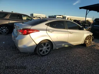 2011 Hyundai Elantra Limited z VIN KMHDH4AE0BU157675, wystawiony jako Copart lot #55304435 z przebiegiem Nie podano mil oraz Szkoda całkowita • Salvage title. Historia ofert i sprzedaży dostępna na DreamBid. Obrazek 3.